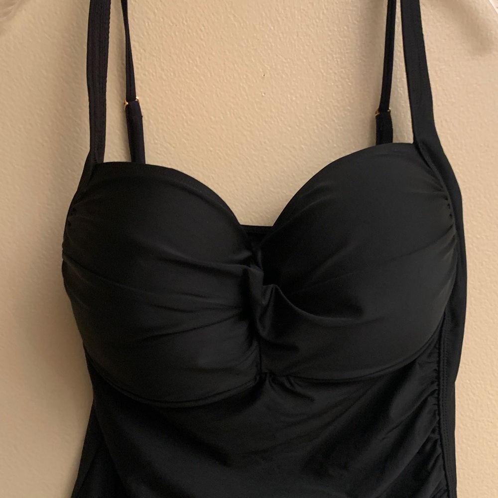 Fullfitall Elegant Black One-Piece Swimsuit